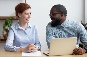 employer talking to an employee to better understand